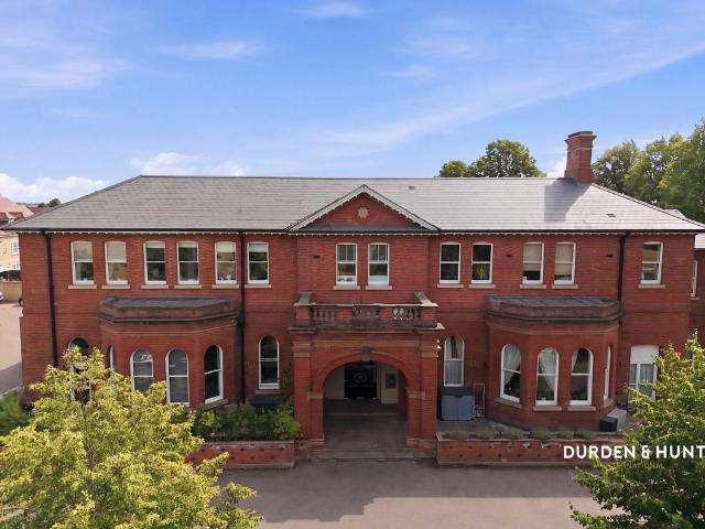 Flat for sale in Old Heath, Fordham Heath