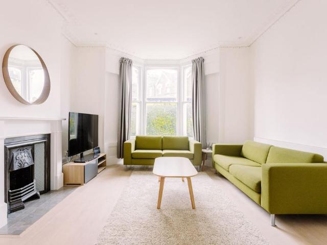 Flat for sale in London Borough of Haringey, Greater London