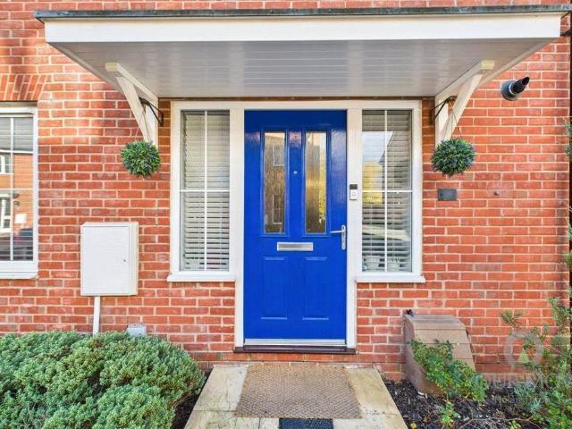 Flat for sale in Buckingham, Buckinghamshire