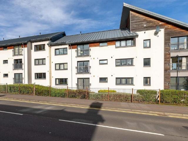 Flat for sale in Fairfield, Perth
