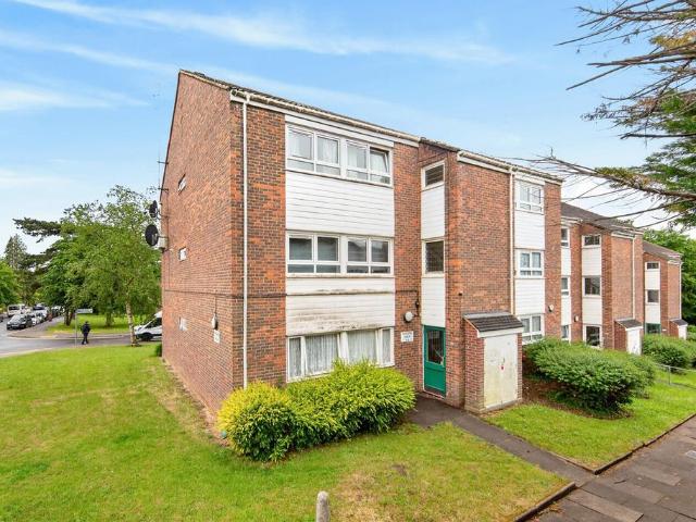 Flat for sale in London Borough of Barnet, Greater London