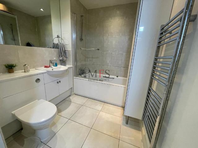 Flat for sale in London Borough of Ealing, Greater London