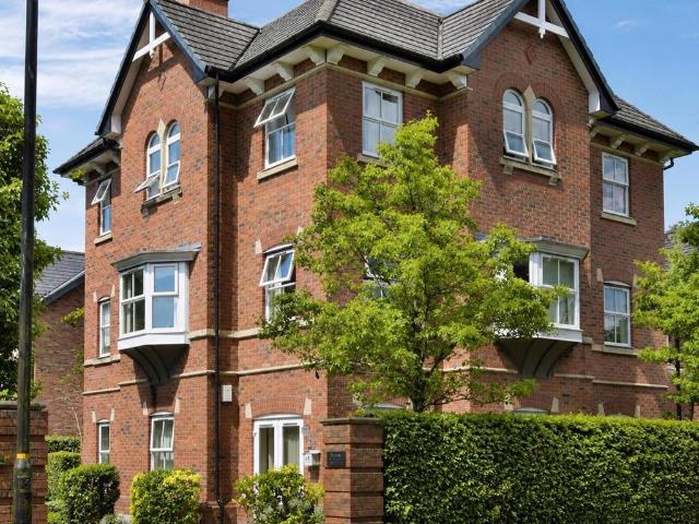 Flat for sale in Timperley, Trafford Park