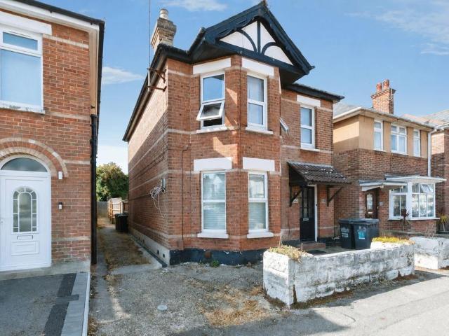 Flat for sale in Charminster, Bournemouth