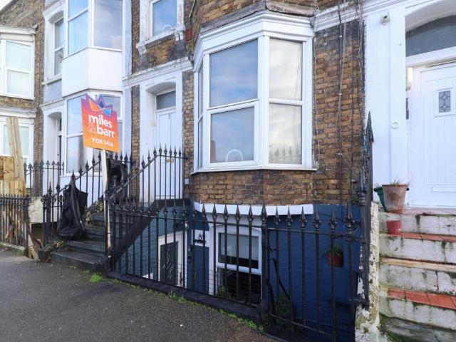 Flat for sale in Westbrook, Acol