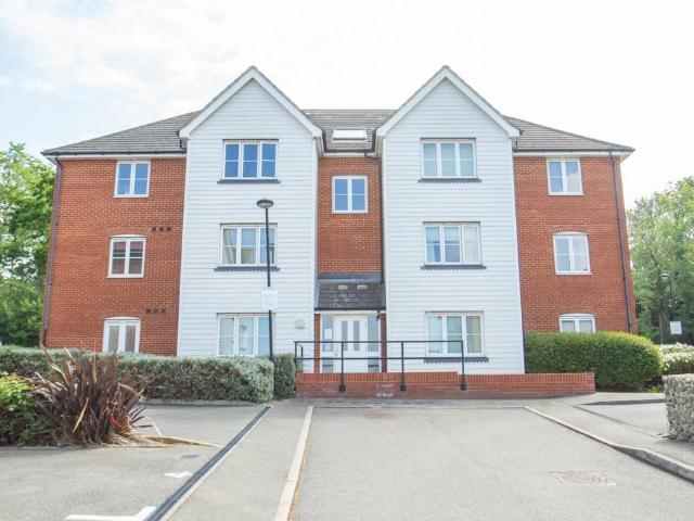 Flat for sale in Herne and Broomfield, The Bridge