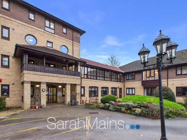Flat for sale in Cradlewell, Newcastle upon Tyne