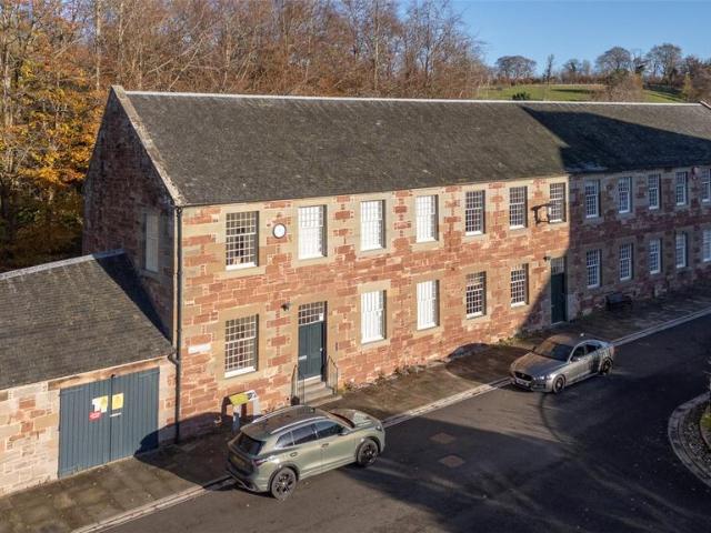 Flat for sale in Stanley, Scotland