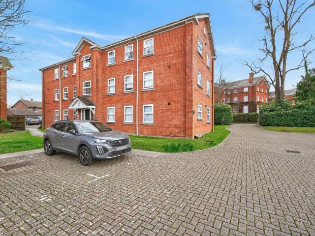 Flat for sale in Barton Stacey, Hampshire