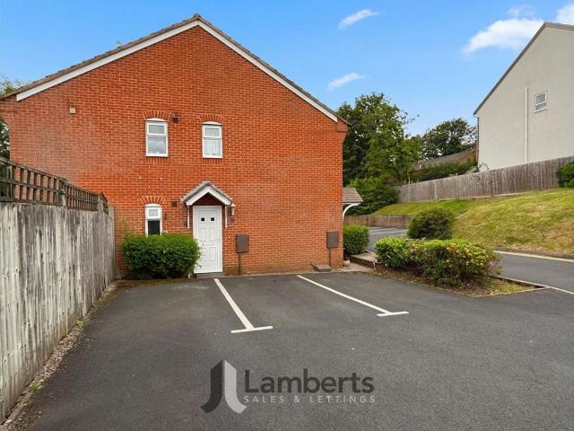 Flat for sale in Headless Cross, Redditch