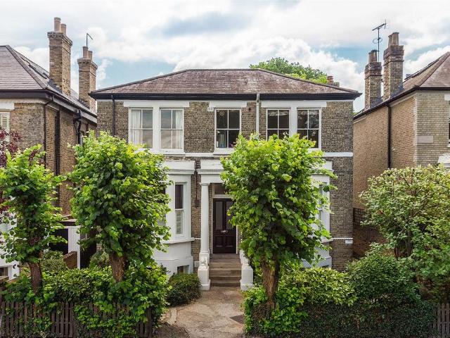 Flat for sale in Putney, Greater London