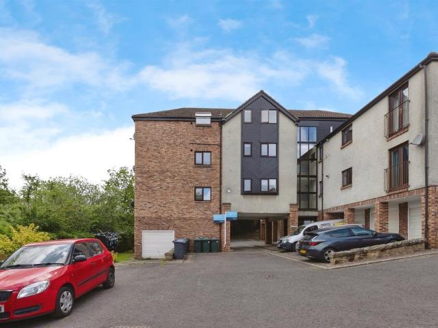 Flat for sale in Baildon