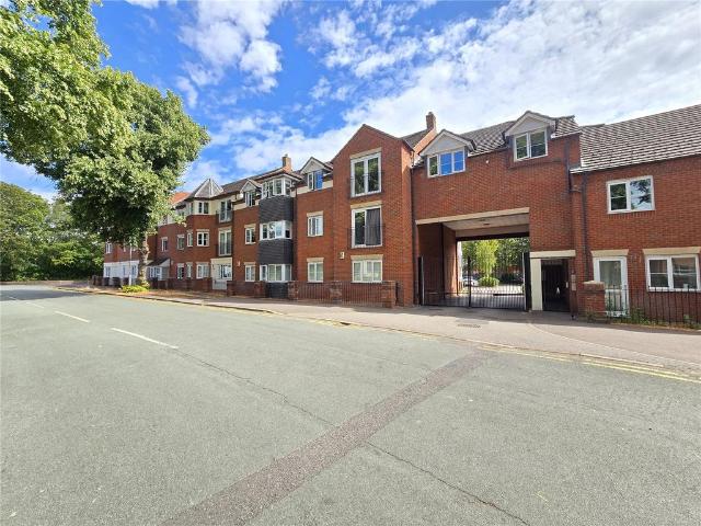 Flat for sale in Kettlebrook