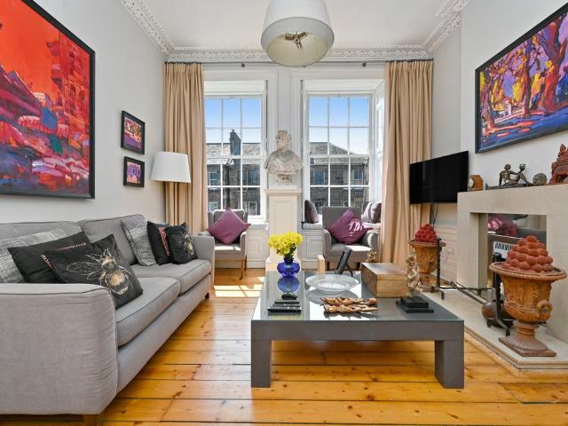 Flat for sale in Leith, Scotland