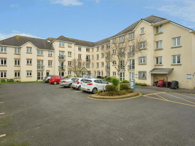Flat for sale in Staddiscombe, Mount Wise