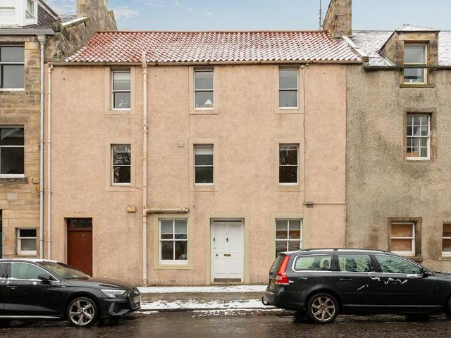 Flat for sale in St Andrews, Scotland