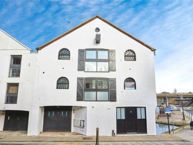 Flat for sale in Shide, Isle Of Wight
