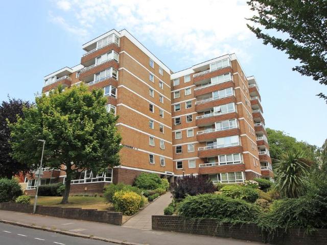 Flat for sale in Round Hill, Brighton