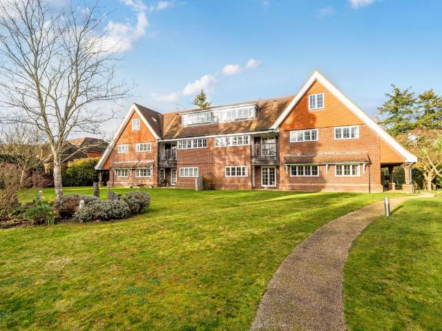 Flat for sale in Compton, Waverley
