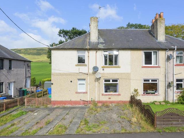 Flat for sale in Steelend, Scotland