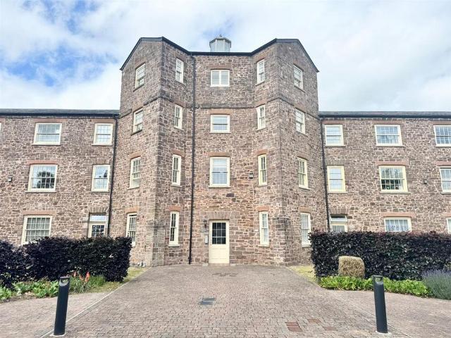 Flat for sale in Newton St Cyres, Devon