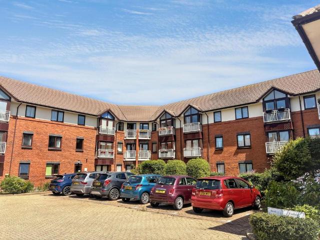 Flat for sale in Alcombe, Minehead