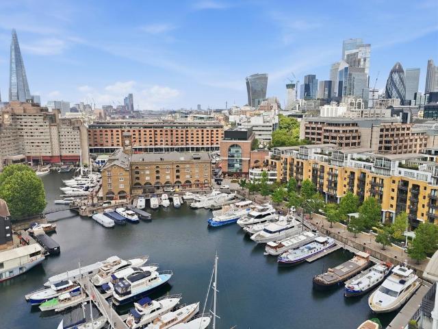 Flat for sale in Tower Liberty, Wapping