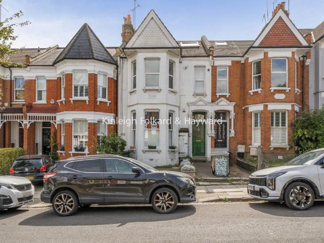Flat for sale in London Borough of Barnet, Greater London