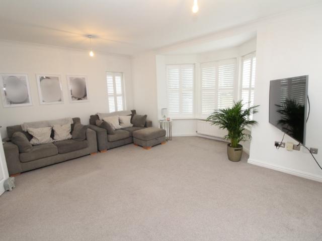 Flat for sale in Swanscombe and Greenhithe, Monks Orchard