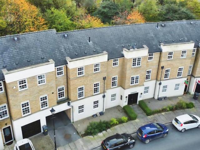 Flat for sale in Clifton, York