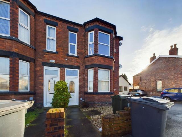Flat for sale in Roby Mill, Lancashire