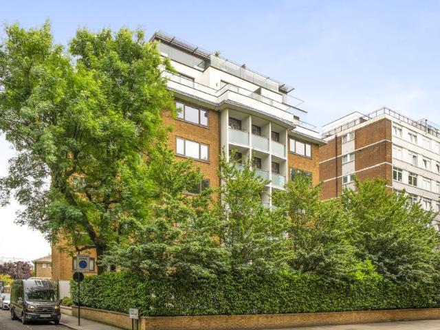 Flat for sale in St. John's Wood, Greater London