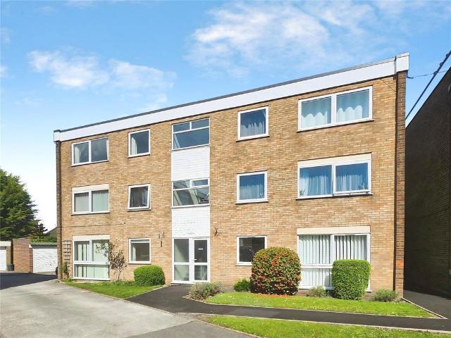 Flat for sale in Camp Hill, Warwickshire