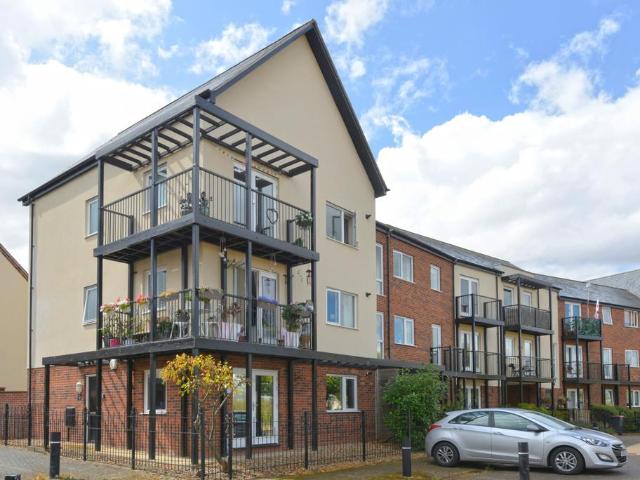 Flat for sale in Horsehay, Telford