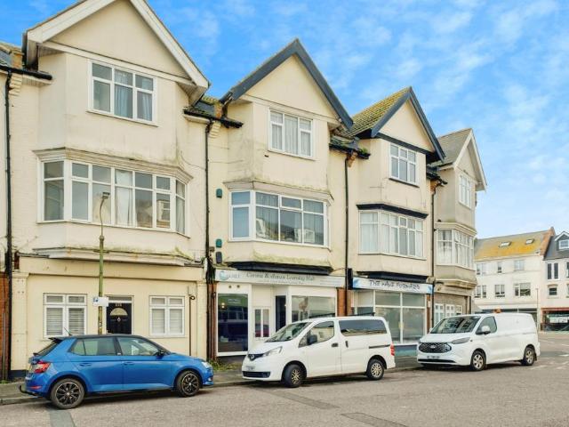Flat for sale in Wick, Bournemouth