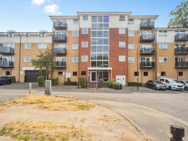 Flat for sale in Hollybrook, City Of Southampton