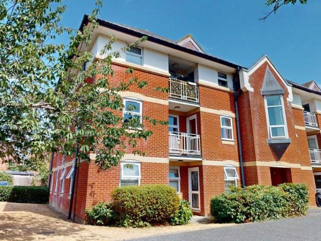 Flat for sale in Dromore, Oxfordshire