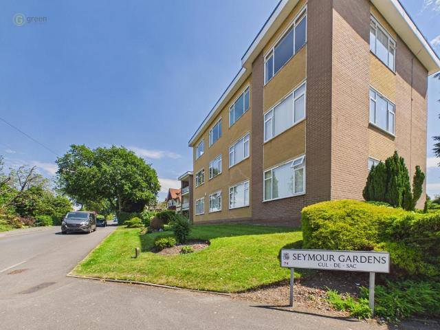 Flat for sale in Four Oaks, West Midlands
