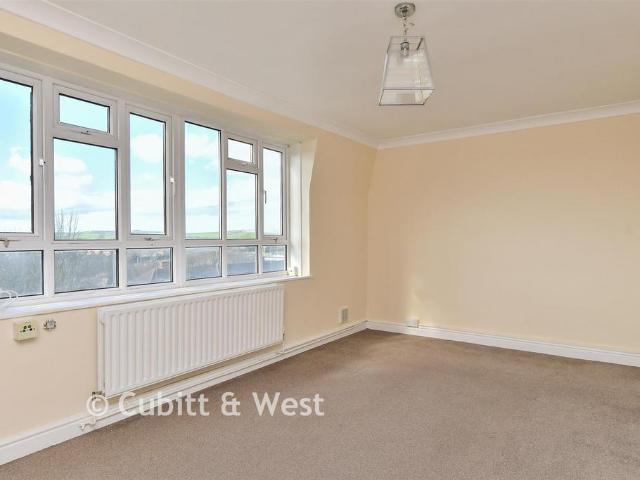 Flat for sale in Hollingbury, Brighton & Hove