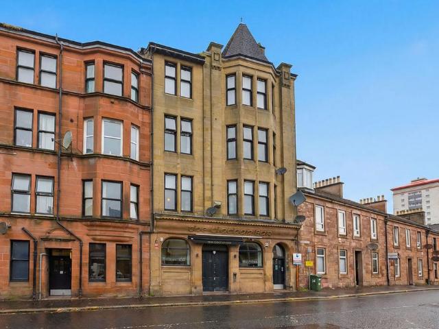 Flat for sale in Carriagehill, Glenburn