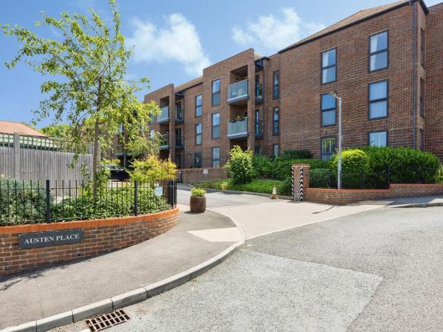 Flat for sale in Bolton Low Houses, Hampshire