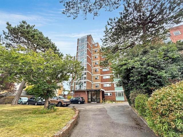 Flat for sale in Upperton, Eastbourne