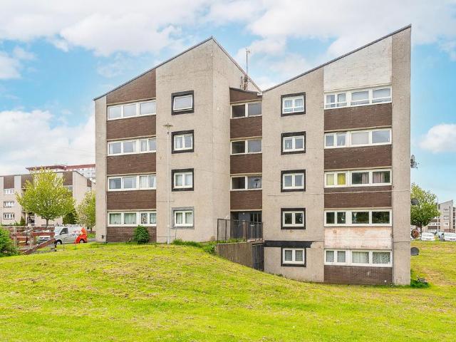 Flat for sale in The Calders, Wester Hailes