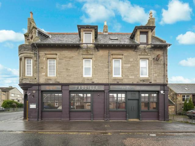Flat for sale in Loanhead, Scotland