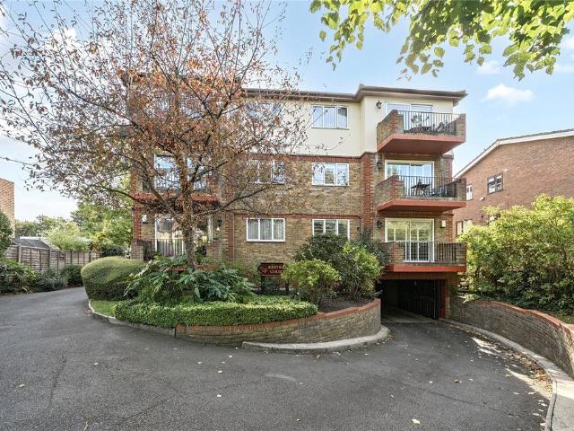 Flat for sale in Beckenham, Greater London