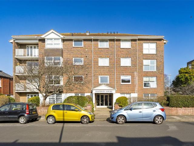 Flat for sale in West Worthing, Worthing