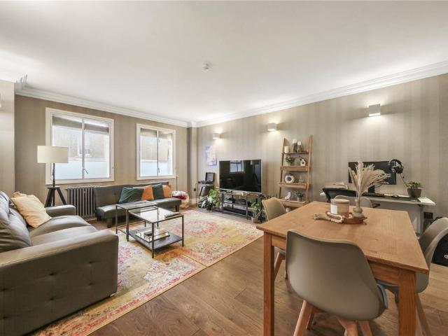 Flat for sale in Marylebone, Greater London