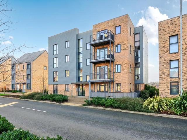 Flat for sale in Castle Hill, Monks Orchard