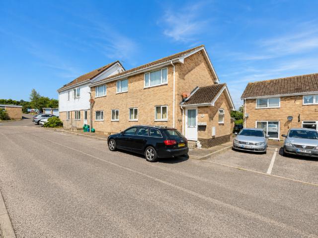 Flat for sale in Seaton, Budlake