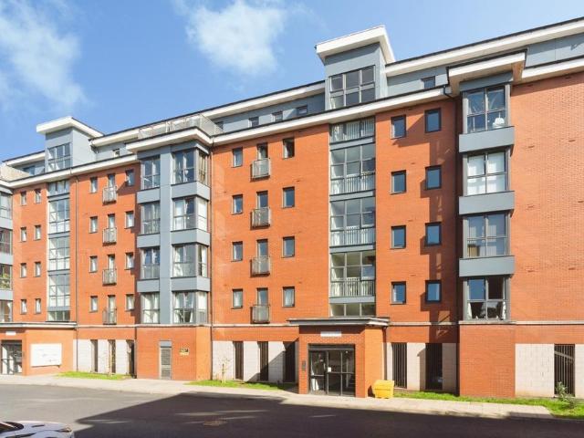 Flat for sale in Fairfield, Warrington